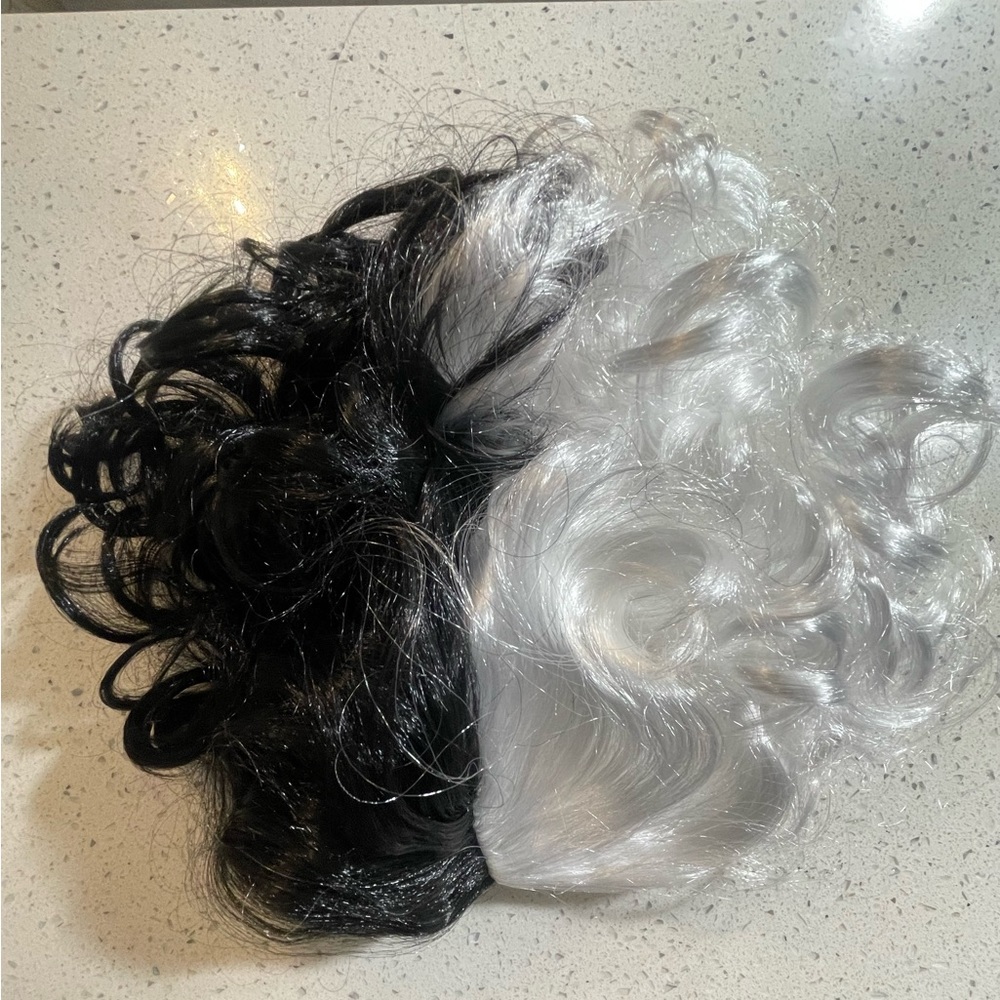 💋🐾💄CRUELLA DEVILLE WIG💄🐾💋